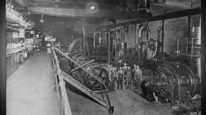 Men in engine room 1914