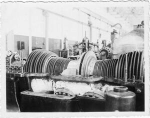 Westinghouse Turbine. Casing cover removed, exposing turbine rotor.